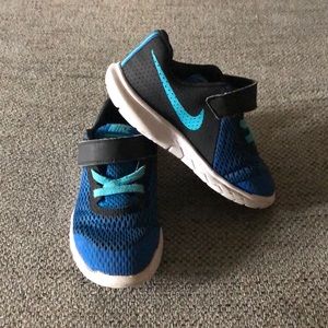 Nike toddler size 9